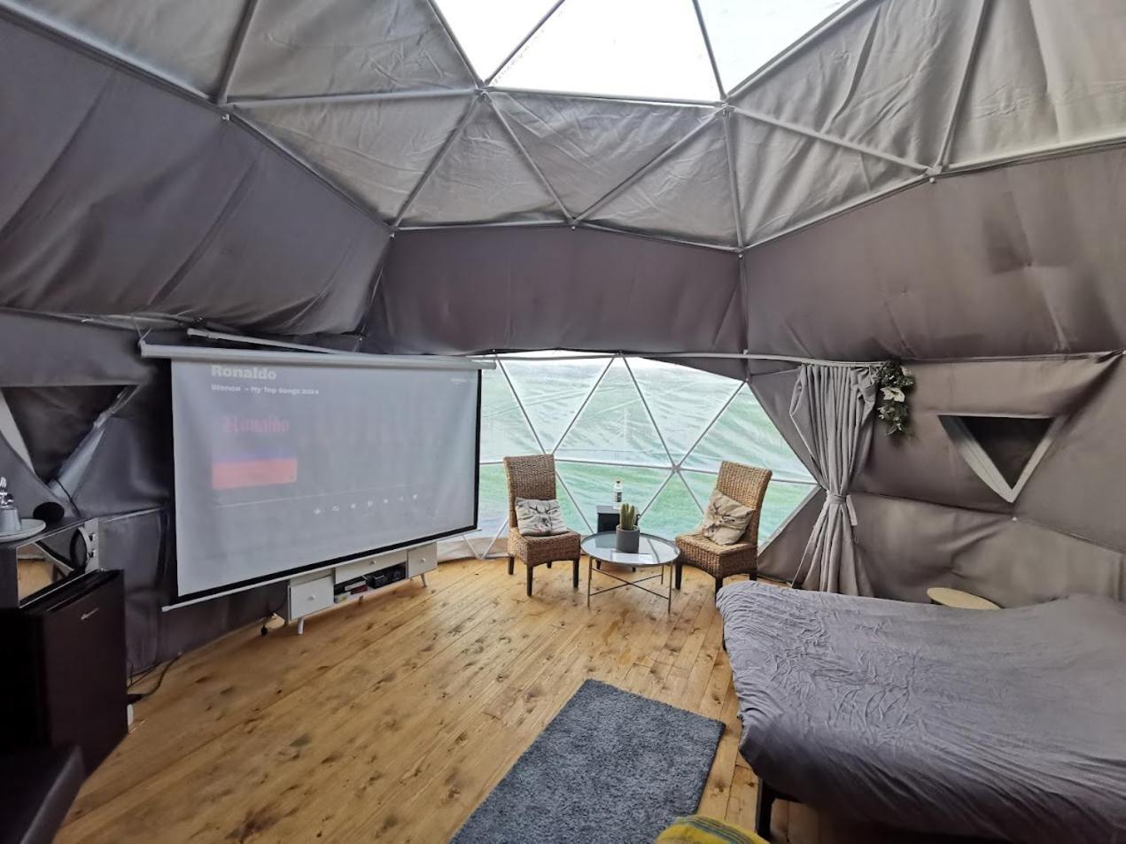 Ferienwohnung Lincoln Star Dome, Hot Tub, Bbq Langworth Exterior foto